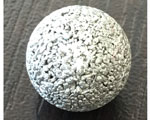アルミニウムの焼結金属(多孔質金属)による球形状